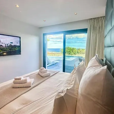 Villa Infinity - By Apricus Holidays *