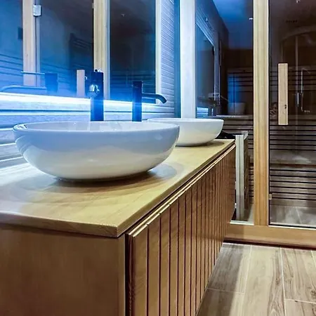 Villa Infinity - By Apricus Holidays