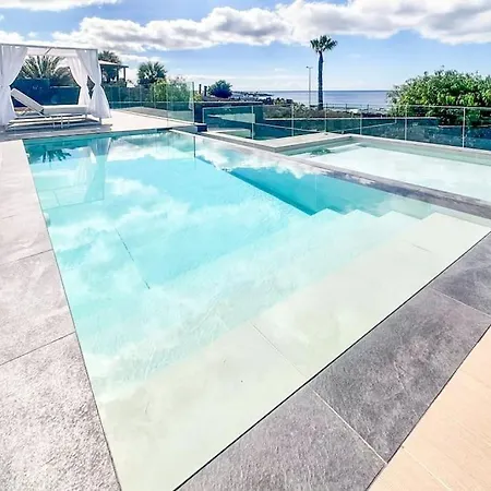 Villa Infinity - By Apricus Holidays *