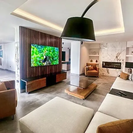 Villa Infinity - By Apricus Holidays