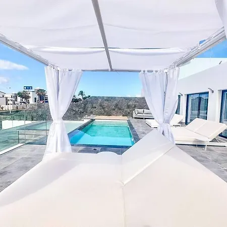 Infinity - By Apricus Holidays Villa *